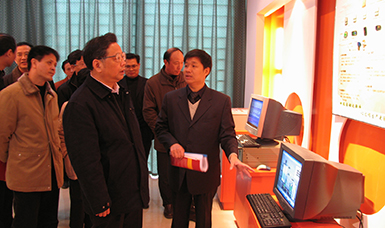 福建省省長黃小晶一行視察虹潤科技園